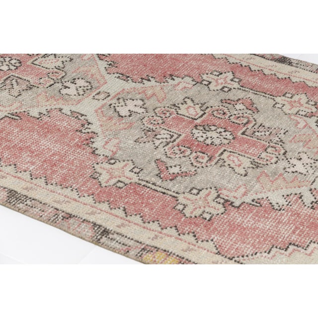 1950s 1950s Light and Airy Neutral Home Decor Rug For Sale - Image 5 of 9