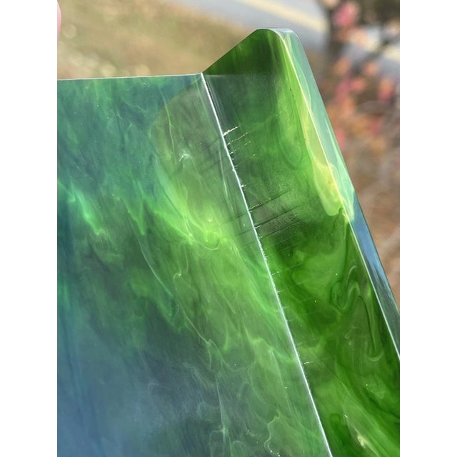 Mid- Century (112 Grams) Green Marbelized Swirl Catalin Bakelite Poker Card Deck Holder 20th C. For Sale - Image 9 of 18