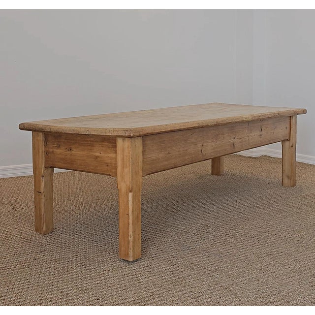 English Antique English Pine Coffee Table - Circa 1910 For Sale - Image 3 of 8
