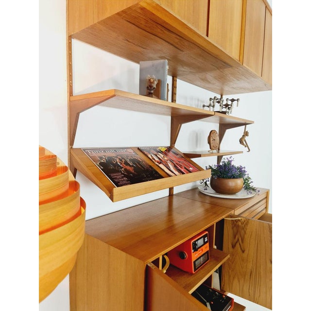 Mid-Century Danish Teak Wall Unit with Records Cabinet and Magazine Rack by Poul Cadovius for Cado, 1960s For Sale - Image 5 of 11
