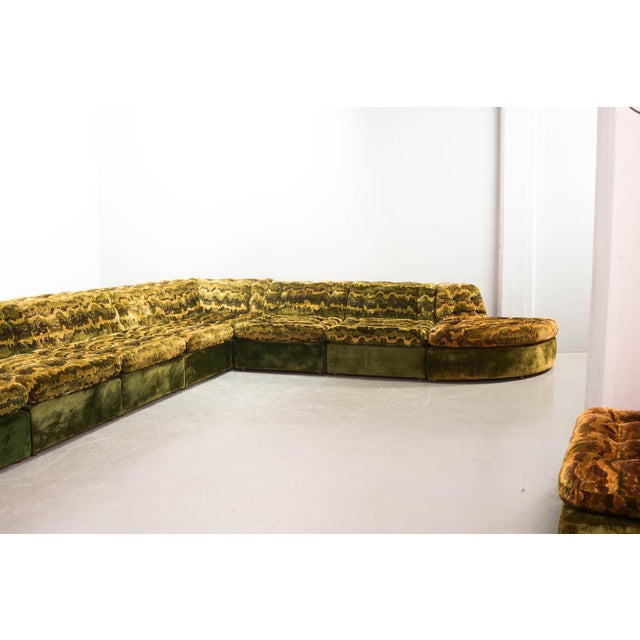 Goldish Green Velvet Modular Sofa with Ottoman by Laauser, 1970s, Set of 9 For Sale - Image 6 of 17