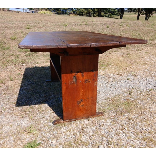 Antique New England Primitive Pine Hutch Table 1820s For Sale - Image 14 of 17