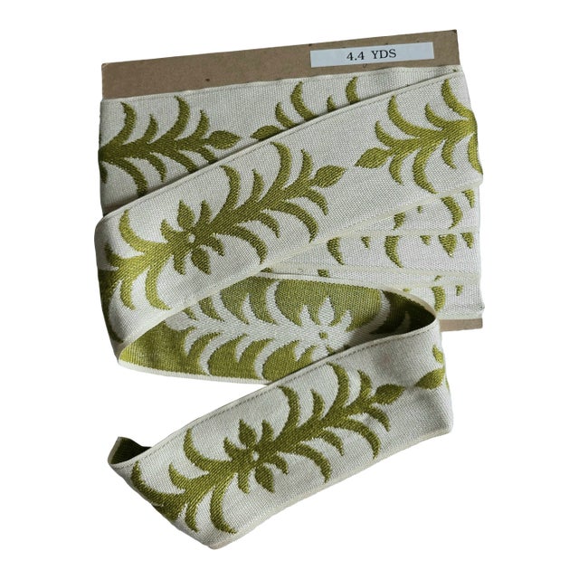 4.4 Yds Schumacher Acanthus Trim For Sale