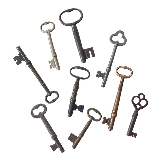 Set of 9 Antique & Vintage Keys Chairish