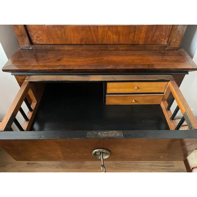 Early 19th Century 1820 Viennese Biedermeier Walnut Vitrine Desk For Sale - Image 5 of 11