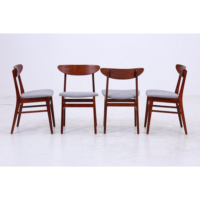 Beautiful set of four original Farstrup chairs in classic Danish Modern style. The chairs impress with their clean lines,...