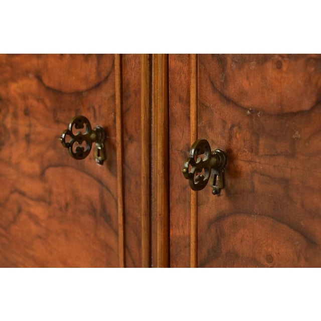 Baker Furniture Style Georgian Burled Walnut Breakfront Bookcase Cabinet, Circa 1960s For Sale - Image 9 of 17