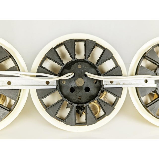 White Ivory Plastic Teti Wall Lamp by Vico Magistretti for Artemide, 1960s For Sale - Image 9 of 10