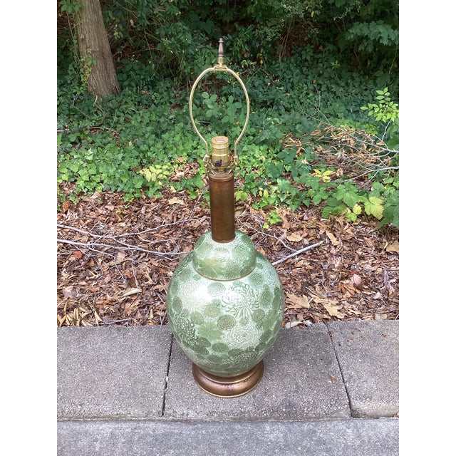 Vintage Green Chrysanthemum Porcelain Table Lamp With Brass & Wood Accents For Sale - Image 4 of 4