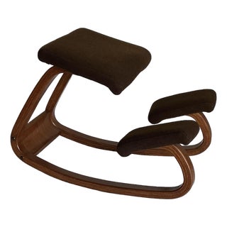 Vintage Mid-Century Danish Balans Kneeling Movement Ergonomic Chair Designed by Peter Opsvik, Circa 70s For Sale