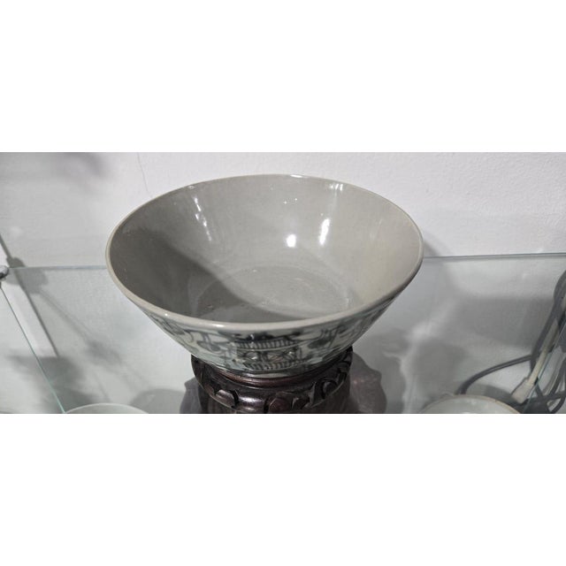 19th Century Ming Dynasty Wanli Blue and White Bowl: Swatow Pagoda Scene (17.5cm) For Sale - Image 4 of 11