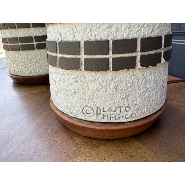 Plasto 1960s Mid-Century Modern Textured Cone Lamps by Plasto Mfg. Co. - A Pair For Sale - Image 4 of 12