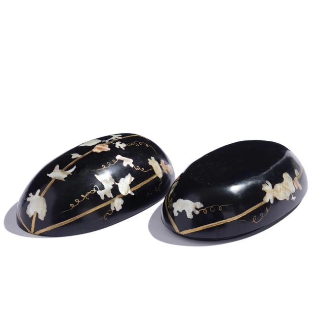 Japanese Hand Carved Melon Form Black Lacquered Box For Sale - Image 12 of 12