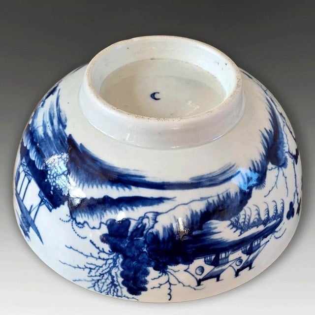 Large First Period Precipice Pattern Punch Bowl from Dr Wall Worcester, 1765 For Sale - Image 10 of 11