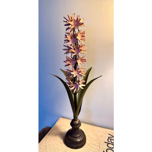 Vintage Italian Tole Hyacinth Sculpture – Hand-Painted Pink Metal Botanical Decor, Hollywood Regency Style For Sale In Raleigh - Image 6 of 11
