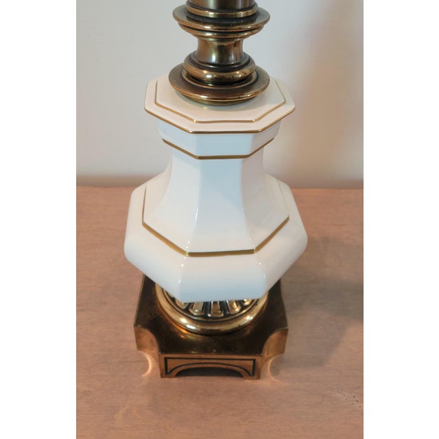 Stiffel 1960s Hollywood Regency Brass and Porcelain Stiffel Style Table Lamps With Shades For Sale - Image 4 of 7