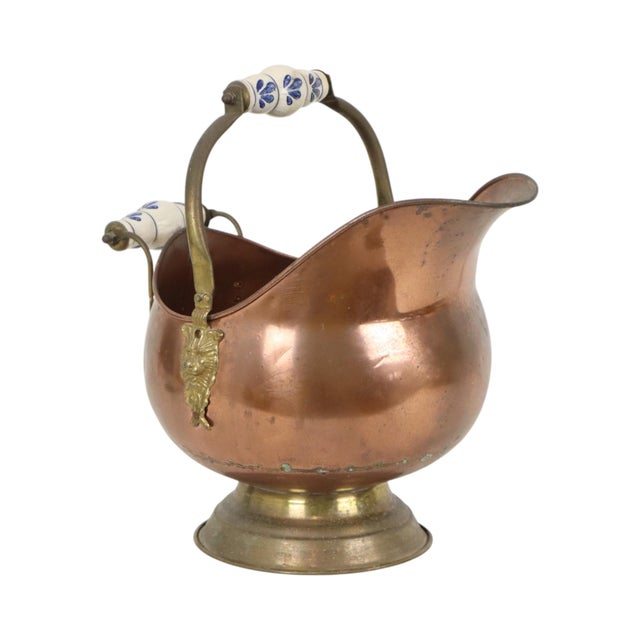 Antique Copper Helmet-Shaped Coal Scuttle with Lion Heads and Delft Ceramic Details For Sale - Image 9 of 15