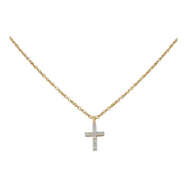 Traditional Diamond Cross Necklace in 18k Solid Yellow Gold For Sale