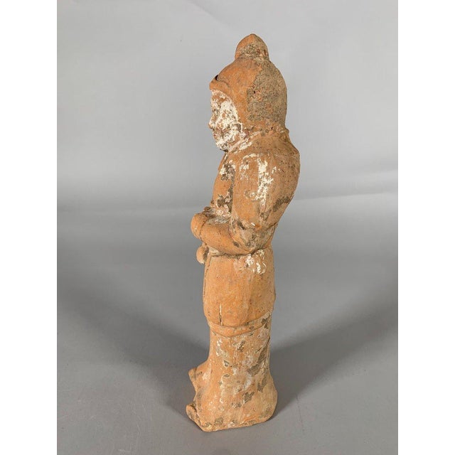 Sculpture of a Soldier, China, Tang Dynasty (618-907 AD), Archaeology For Sale - Image 4 of 8