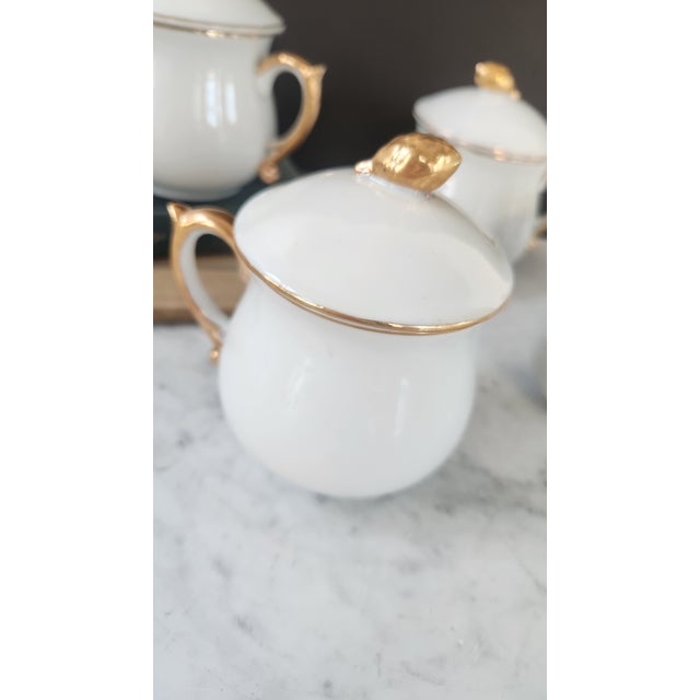 French Provincial Vintage Strafford White & Gilt Pots De Crème - Set of 4 For Sale - Image 3 of 18