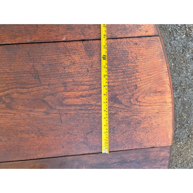 Antique 19th Century Mahogany. Extension Turned Leg Round Dining Table and 4 Leaves. For Sale - Image 17 of 18