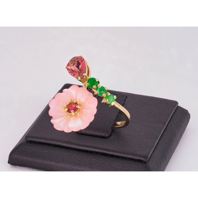 Pink Tourmaline Flower Ring in 14k Gold - 5 Us Size For Sale - Image 4 of 9