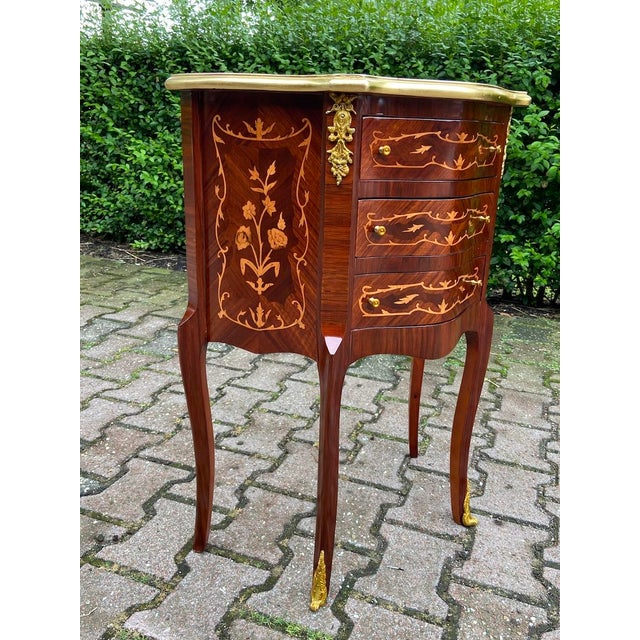 1970s French Louis XVI Mahogany Commode, Bronze Detailing For Sale - Image 4 of 12