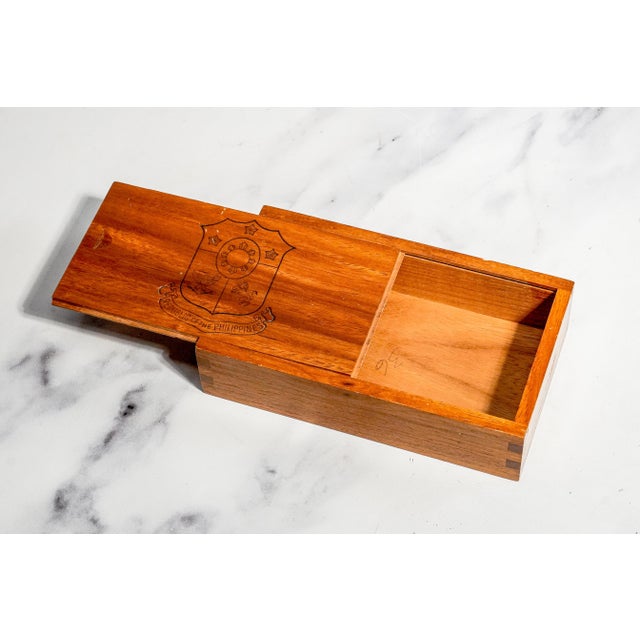 1980s Vintage Republic of the Philippines Empty Wood Cigar Box Dovetail Keepsake Box For Sale - Image 5 of 12
