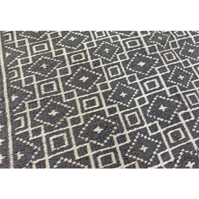 Early 20th Century High-quality Antique Indian Gray, White Handmade Cotton Agra For Sale - Image 5 of 9