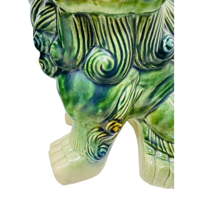 Grandmillennial 12” Mid-Century Japanese Shishi Foo Dogs in Vivid Sancai Glaze - Pair For Sale - Image 13 of 18