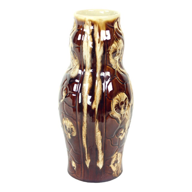 Mid-Century Modern Porcelain Trompe Lœil Vase, Czechoslovakia, 1960s For Sale