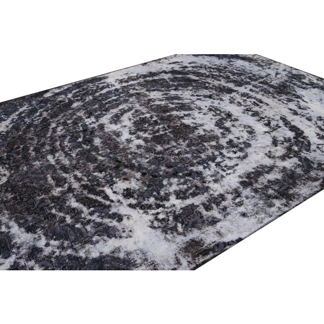 Abstract Gray Vintage Distressed Handmade Abstract Wool Rug 7′7″ × 10′10″ For Sale - Image 3 of 9