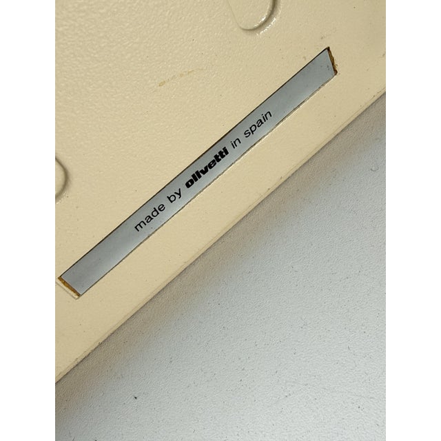 1970s 35 Portable Typewriter from Olivetti Lettera, 1972 For Sale - Image 5 of 10