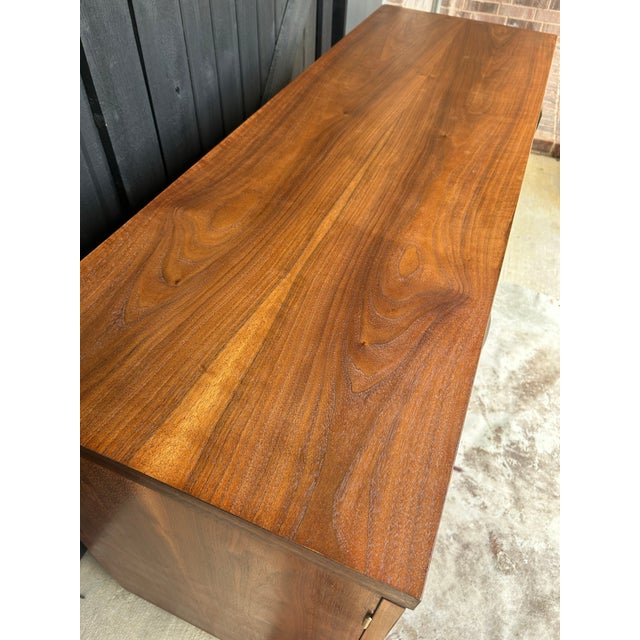 American of Martinsville 1960s Complete Restoration American of Martinsville Credenza/Buffet For Sale - Image 4 of 9