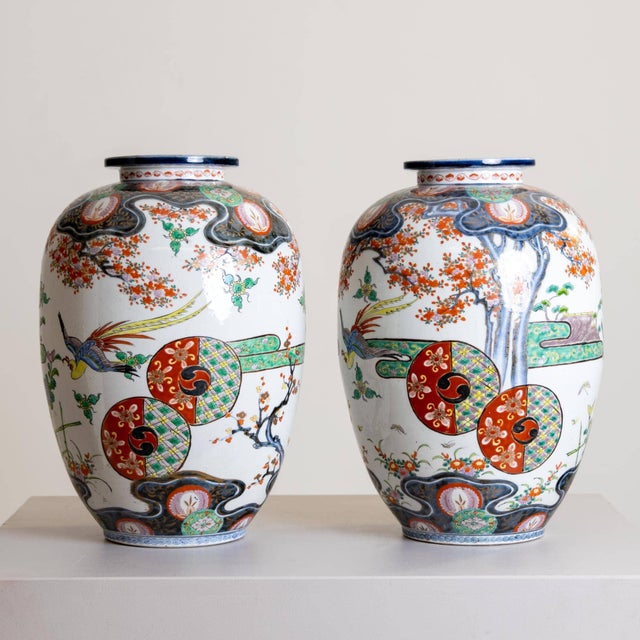 Pair of large Imari Porcelain Vases, Japan, Late 19th 20th Century For Sale - Image 13 of 18