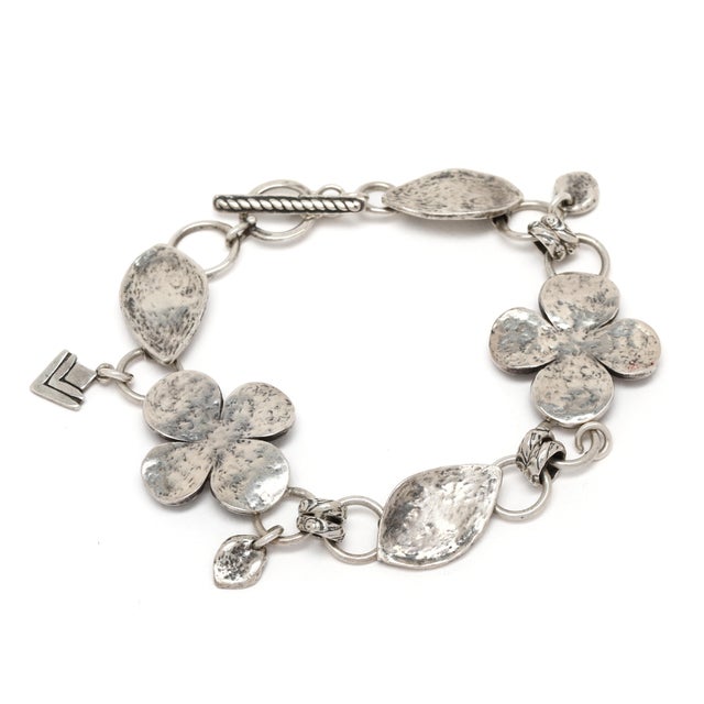 Modern Silpada Flower Charm Bracelet, Sterling Silver, Length 7.75 Inches For Sale - Image 3 of 8