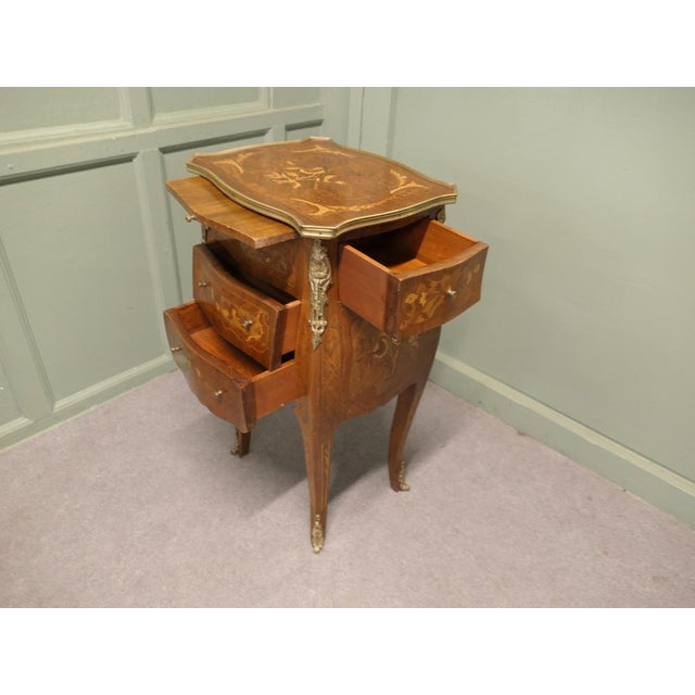 French Ormolu and Walnut Side Cabinets, 1900s, Set of 2 For Sale - Image 4 of 8