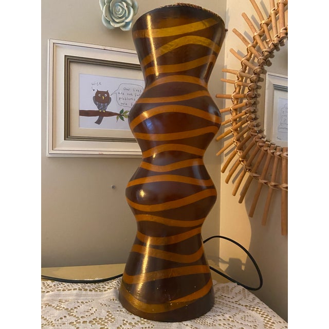 Sculptural Organic Modern Table Lamp With Wavy Stripes – Brown & Ochre – 2007 For Sale - Image 6 of 10
