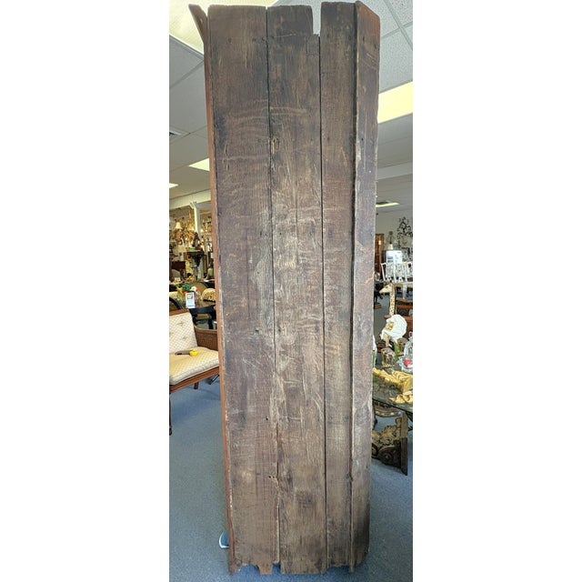 19th Century Rustic American Pine Corner Cupboard With Open Shaped Shelves Over Doors For Sale - Image 16 of 18