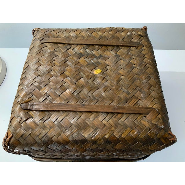 Late 20th Century Vintage Late 20th Century Chinoiserie Woven Rattan and Bamboo Brass Latch Box For Sale - Image 5 of 7