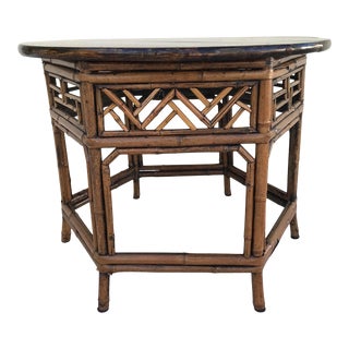 Vintage Burnt Bamboo Tommy Bahama Style Chinese Chippendale Brighton Pavilion Style Chinoiserie Side Table For Sale