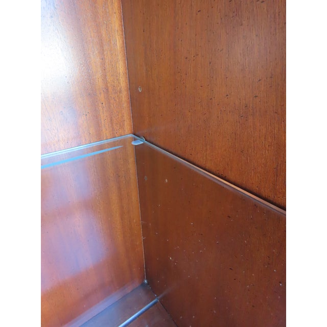 Henredon Chippendale Tall Large Flame Mahogany Display China Cabinet 6470 For Sale - Image 16 of 18