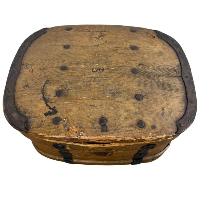 Wood Large Antique Swedish Bentwood Chest, 1890s For Sale - Image 7 of 18