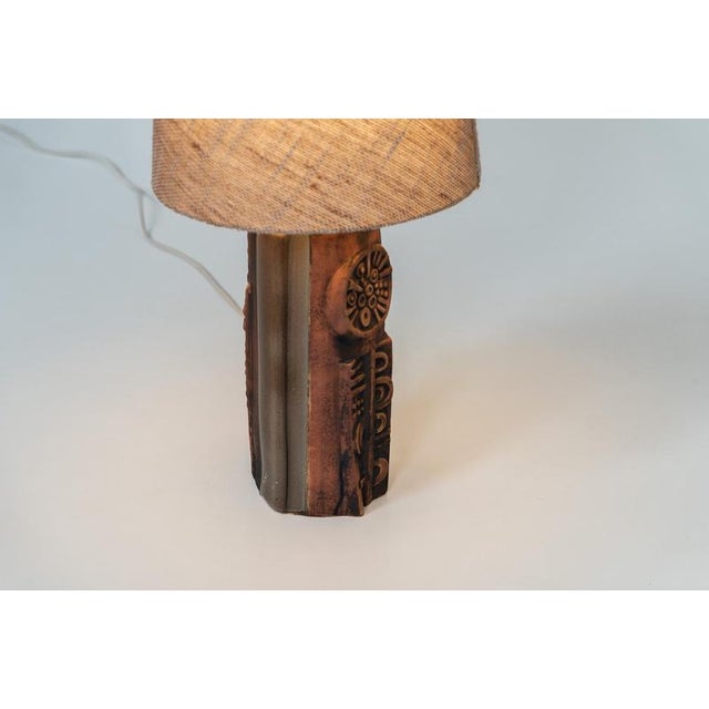 Sculptural Kennegie Ceramic Lamp by Peter Ellery for Tremaen For Sale - Image 6 of 11