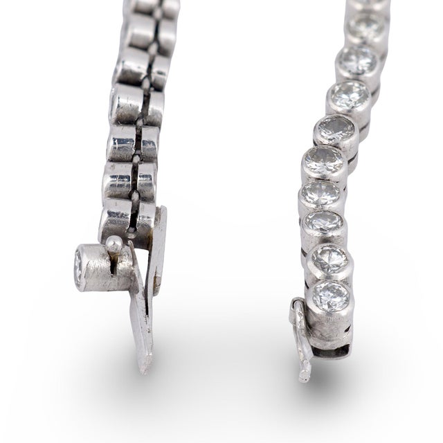 Vintage 2.50 Carat Total Weight Diamond Platinum Tennis Bracelet For Sale In Los Angeles - Image 6 of 6