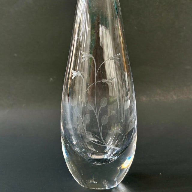Signed Kosta Sweden H3053 Crystal Bud Vase With Etched Wildflowers, Circa 1960s For Sale - Image 12 of 12