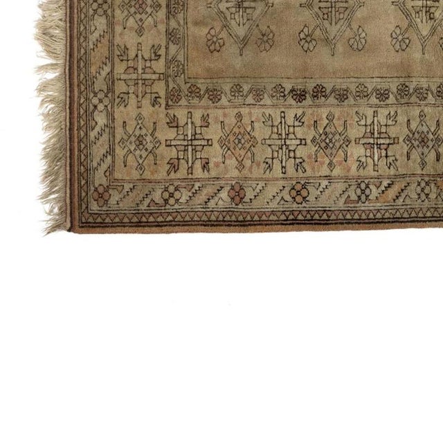 Kazak Rug in Wool with Geometric Motifs For Sale - Image 3 of 6