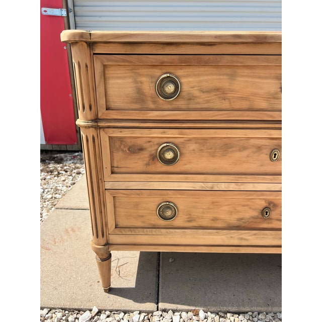 French 19th Century Louis XVI Bleached Solid Walnut Commode For Sale - Image 4 of 12