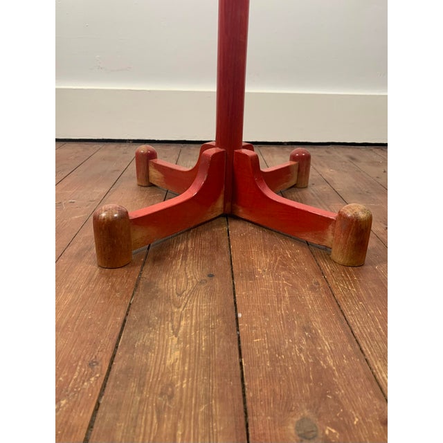 Mid-Century Modern Postmodern Coat Rack in Red Lacquered Beech, Italy, 1980s For Sale - Image 3 of 10