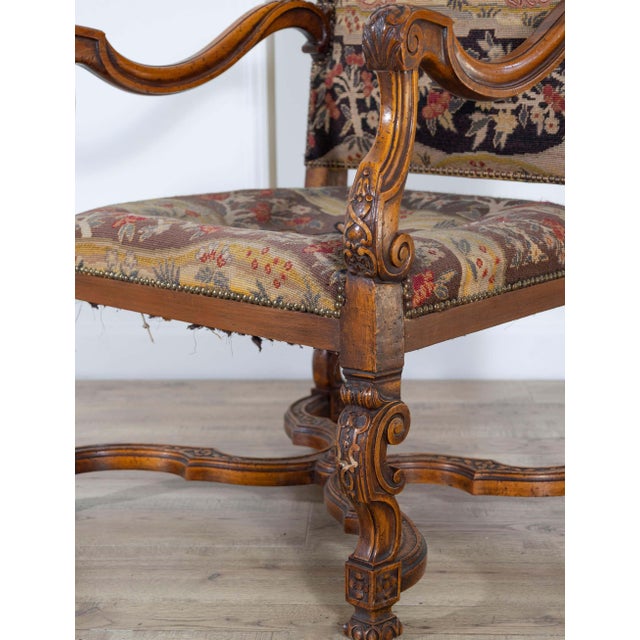 Louis XV Carved Walnut Armchair from Tuscany, 18th Century For Sale - Image 18 of 18